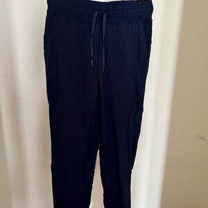 Lululemon dance studio pants size 6